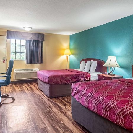 Econo Lodge Hotel Bradford Eksteriør bilde